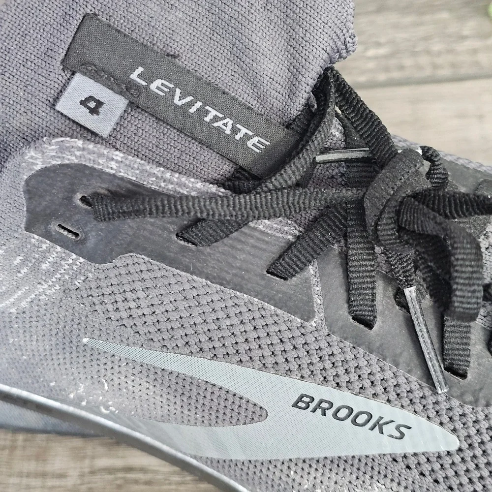 Brooks Levitate 4 Mens Running Shoes Grey Black DNA AMP 1103451D095 Size 12.5